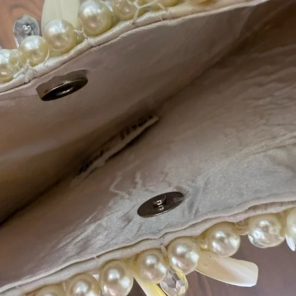 Cream and white Beaded pearl and shell shoulder moon bag - Picture 5 of 5